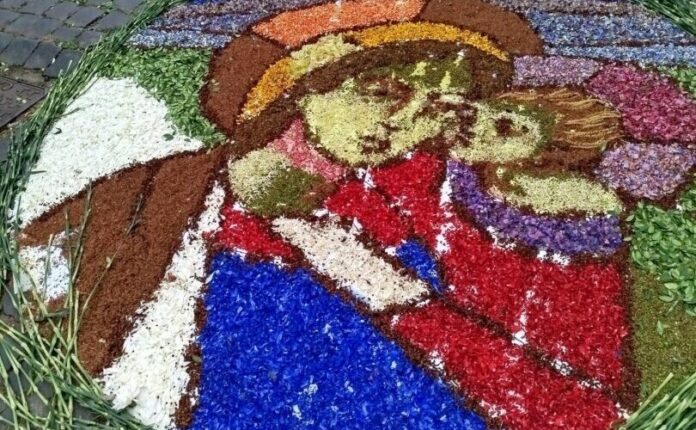 Infiorata di Genazzano: il tappeto di fiori più lungo del mondo