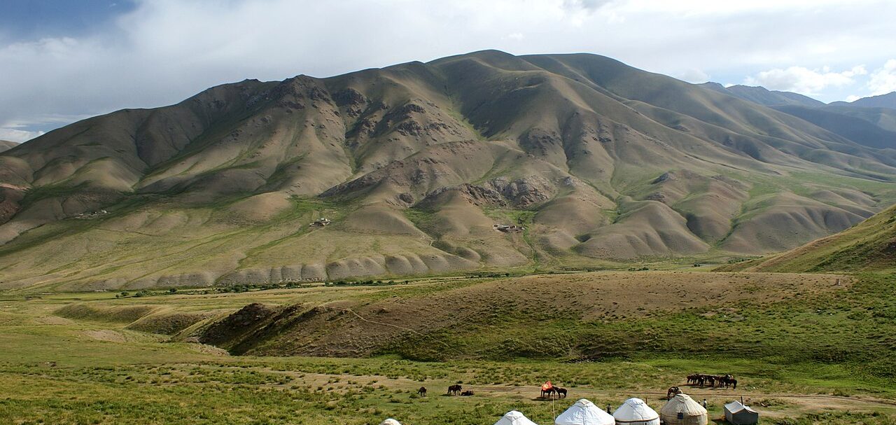Cosa vedere in Kirghizistan: natura, nomadi e cultura