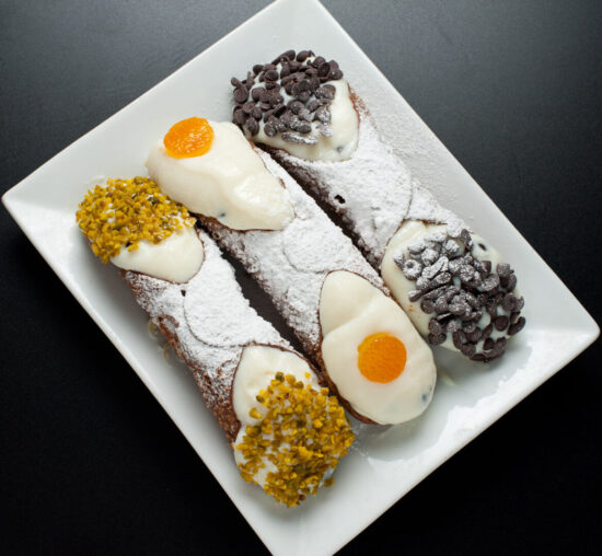 Cannoli, dolce tipico siciliano da mangiare a Palermo