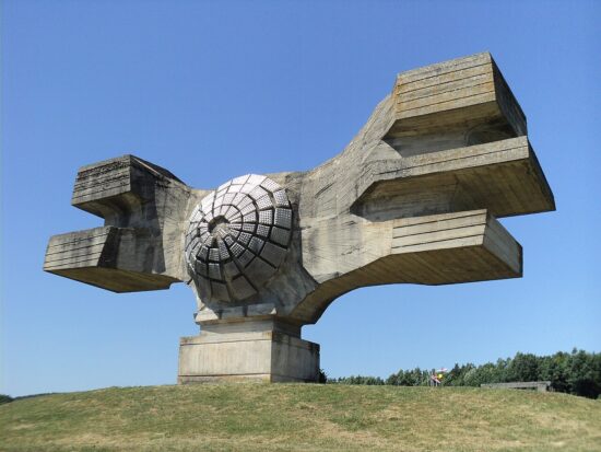 Monumenti sovietici abbandonati