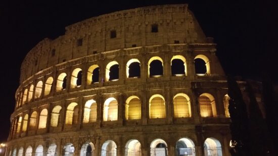 Il Colosseo, simbolo di Roma e sito più visitato d'Italia.