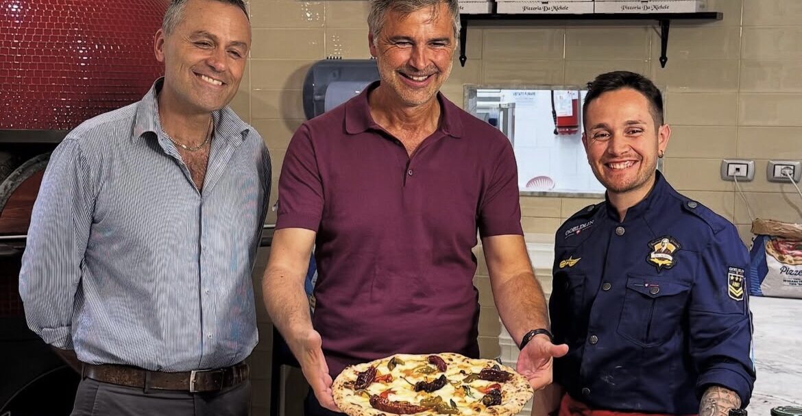 Antica Pizzeria da Michele: il 15 settembre ospite Beppe Convertini