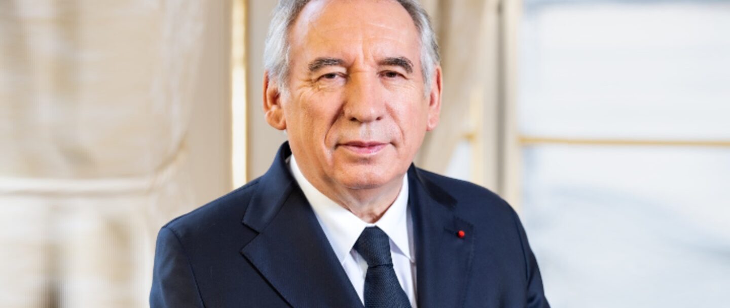 Immagine del presidente del consiglio uscente, prima della caduta del governo Bayrou