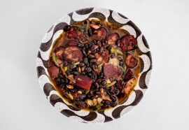 Feijoada brasiliana: piatto nazionale tra feste e famiglia
