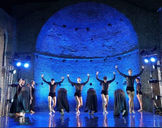La grazia dei movimenti nel balletto di Nacho Duato