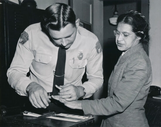 Rosa Parks arrestata di nuovo il 22 febbraio 1956, durante il boicottaggio degli autobus di Montgomery