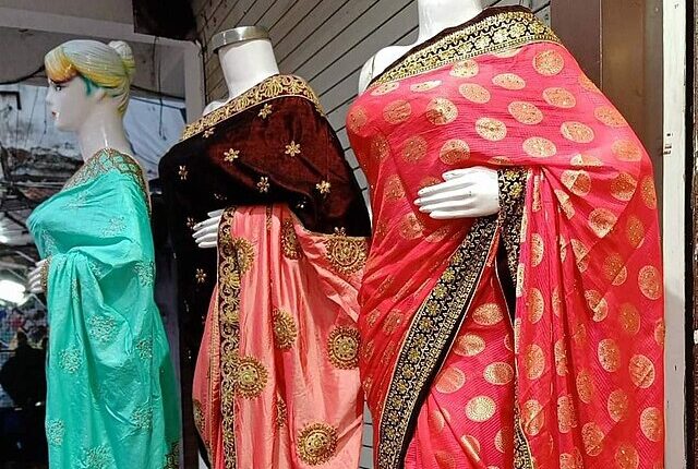 Il sari indiano: tessuti, colori e simboli di una cultura millenaria