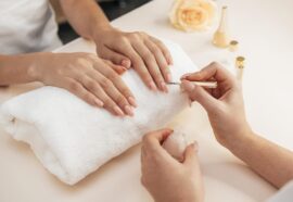 La storia delle unghie in gel: dalla nail form alla dual form