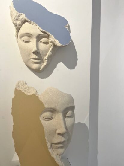 “Time Spent Loving”: 23 artisti in mostra alla Syart Gallery
