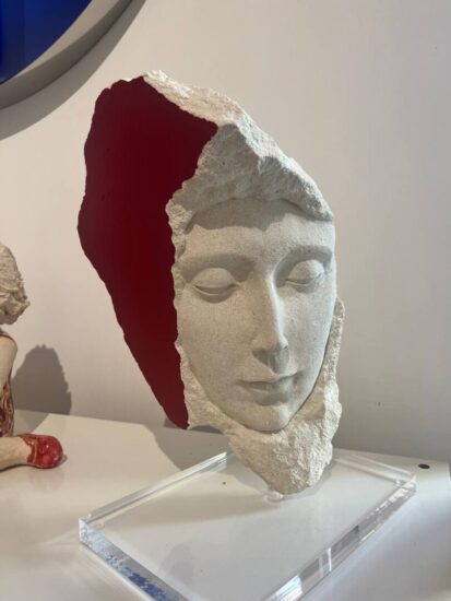 “Time Spent Loving”: 23 artisti in mostra alla Syart Gallery