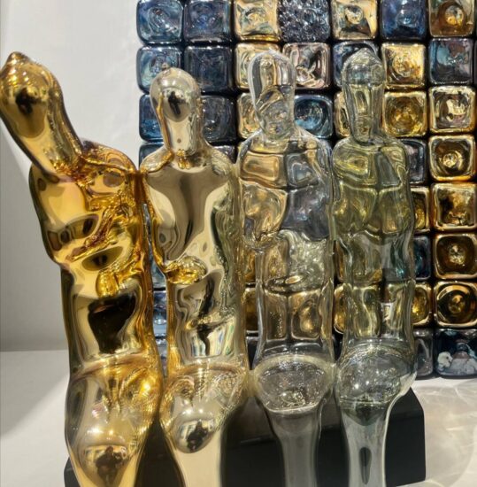 “Time Spent Loving”: 23 artisti in mostra alla Syart Gallery