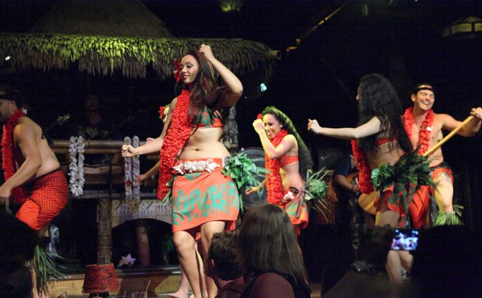 Cene spettacolo a Napoli: 3 locali da non perdere