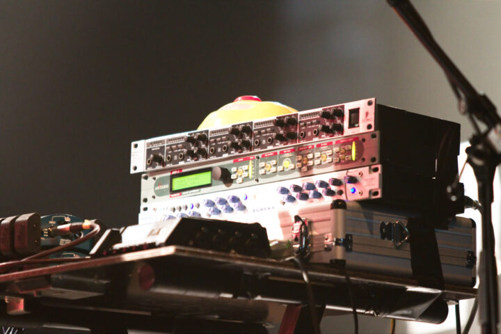 Hyperpop: musica che rompe gli schemi