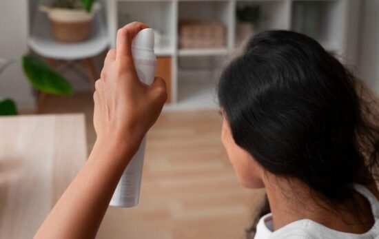 Spray ritocco per capelli: come si usa e quale acquistare 