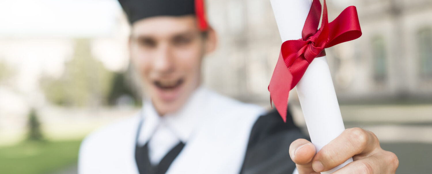 I colori delle lauree: tradizione e significato