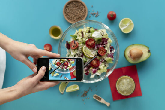 Fotografare i propri pasti (Freepik)