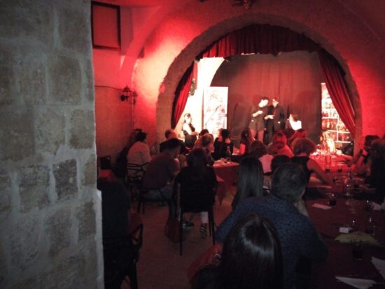 Cene spettacolo a Napoli: 3 locali da non perdere