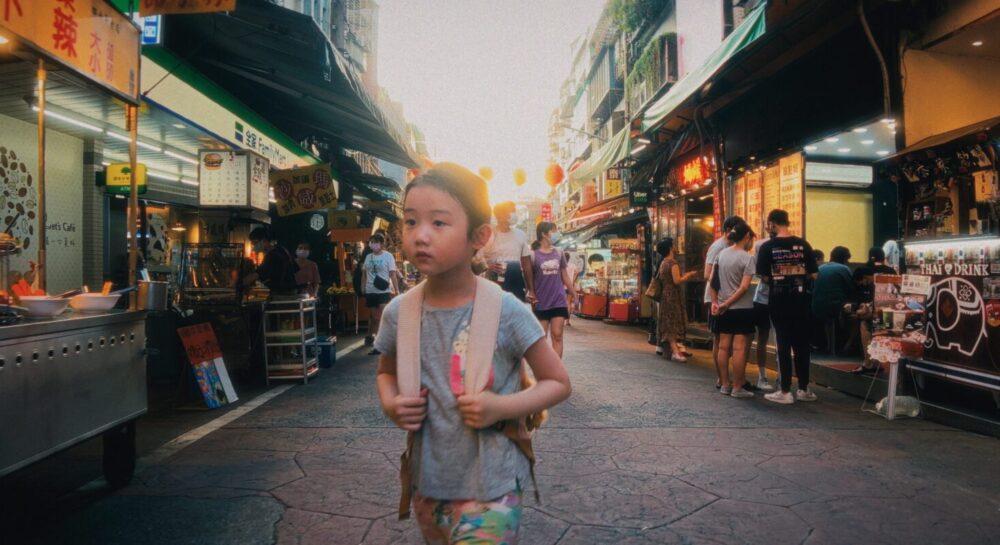 Left-Handed girl