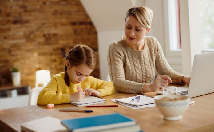 Homeschooling: cos'è l'istruzione parentale?