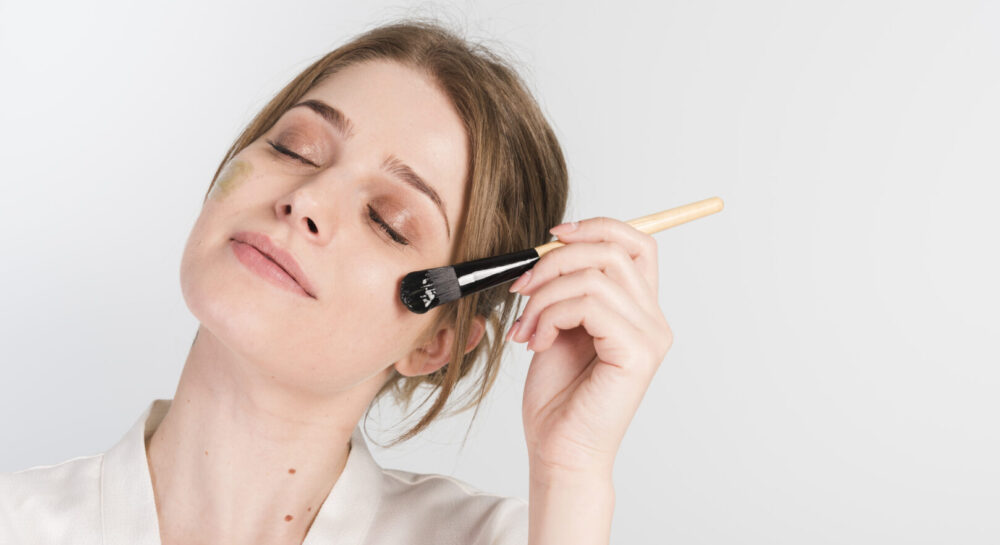 Tecnica Make-Up 'No-Make-Up: step magici per sembrare riposate