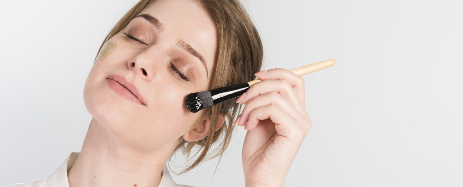 Tecnica Make-Up 'No-Make-Up: step magici per sembrare riposate