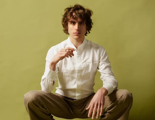 Davide De Luca torna con il singolo F__k Davide De Luca | Intervista