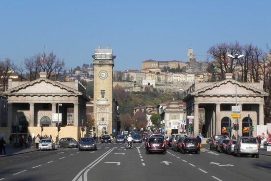 Porta Nuova e i Propilei a Bergamo