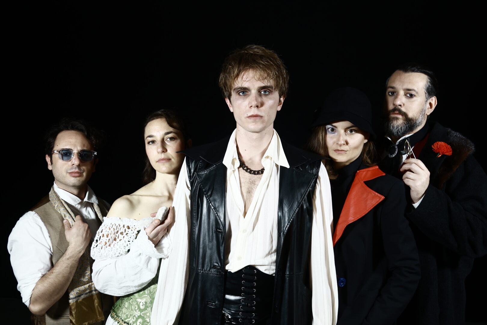 Il cast di Aeterno Dorian Club