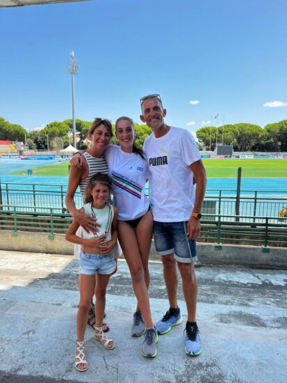 Greta Donato in foto con la famiglia. 