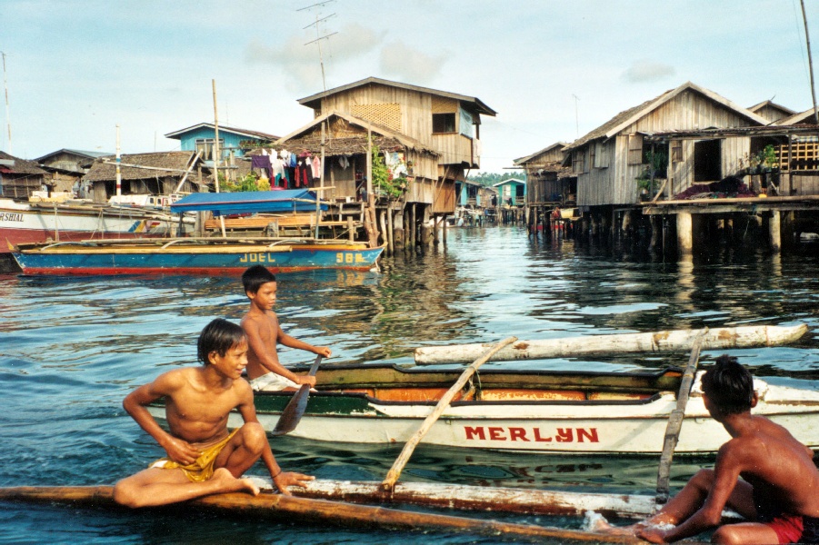 I Bajau: vivere sospesi tra onde e cielo