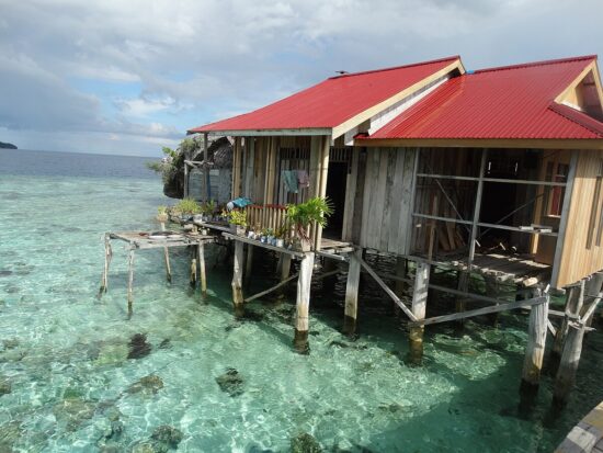 I Bajau: vivere sospesi tra onde e cielo