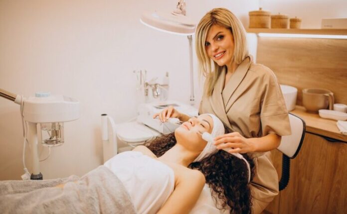 Aprire un centro estetico: requisiti e strategie