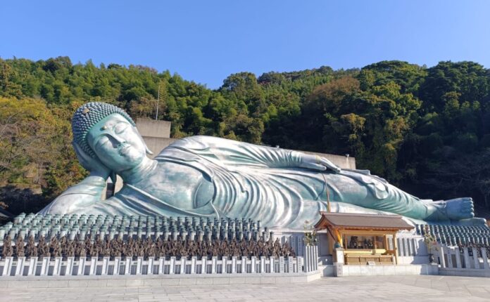 Rappresentazioni di Shakamuni: le 5 tipologie di statue più famose