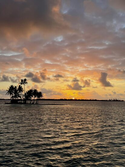 Panorama tropicale e mare turchese a Panama
