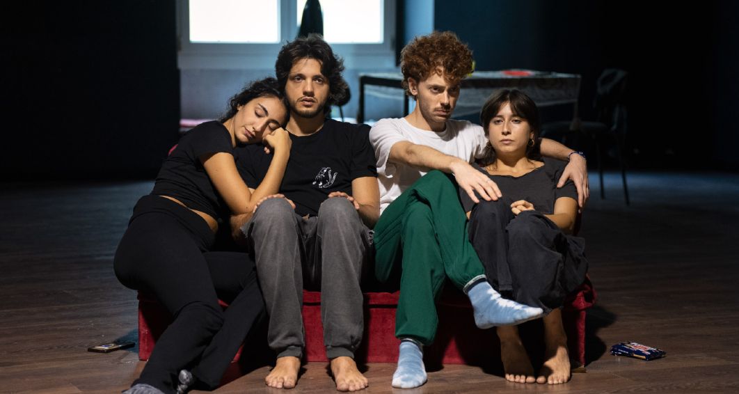 Neanche Parenti al Teatro Piccolo Bellini di Napoli | Recensione