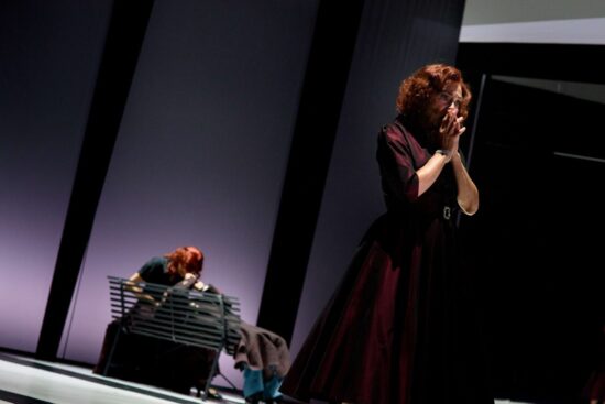 Elisabetta Pozzi nel ruolo di Christine Mannon