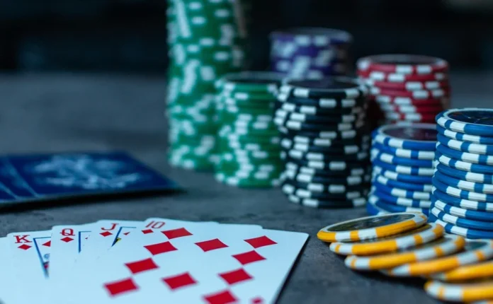 Il gioco del Poker: dalle 5 carte al Texas Hold'em