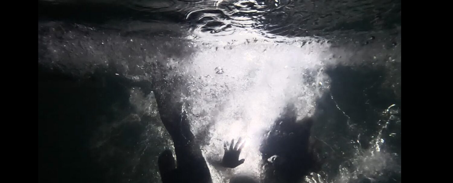 Lampedusa Beach, il "passato" al Ridotto del Mercadante di Napoli