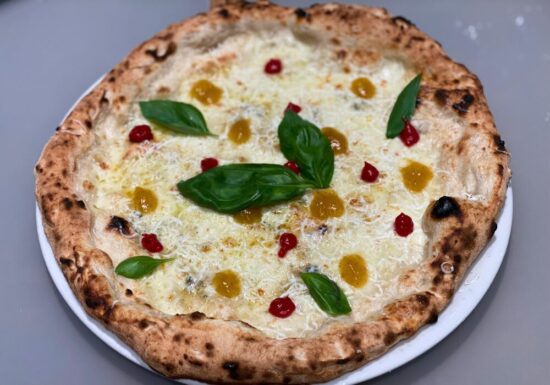 Pizzeria Mirko Patrizio Quattro formaggi di bufala
