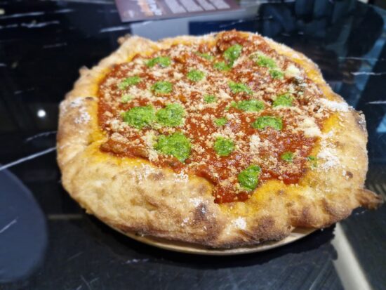 Pizza in doppia cottura con ragù di braciola omaggio a Don Peppe Diana