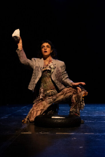 Angela Dionisia Severino Alice nelle fogne delle meraviglie Sala Assoli Napoli