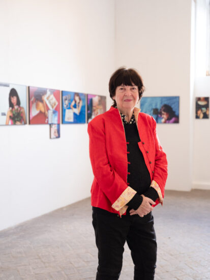 L'artista Nicole Gravier durante la presentazione della mostra a Villa Medici