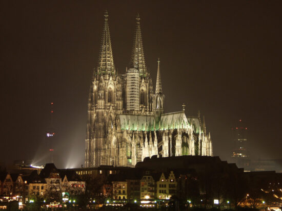 Duomo di Colonia di notte