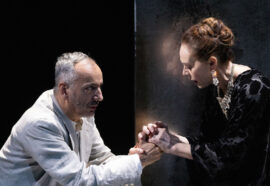 Le false apparenze al Teatro Argentina, tra inganno e desiderio