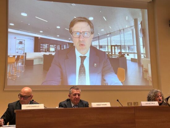 Manifesto per il Biocontrollo: La proiezione del video messaggio del ministro dell'Agricoltura, della Sovranità Alimentare e delle Foreste Francesco Lollobrigida durante il convegno