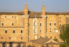 Palazzo Ducale di Urbino: storia, architettura e cosa vedere