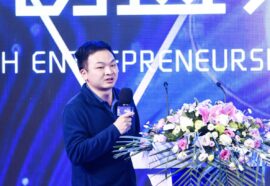 IA, innovazione e il rischio di declino cognitivo: parla Alex Chenglin Wu, creatore di Atoms