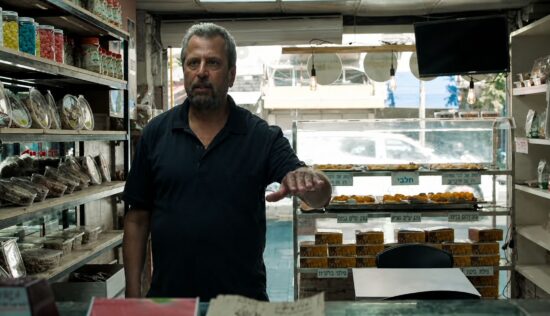Il padre di Khaled alla ricerca di suo figlio a Tel Aviv