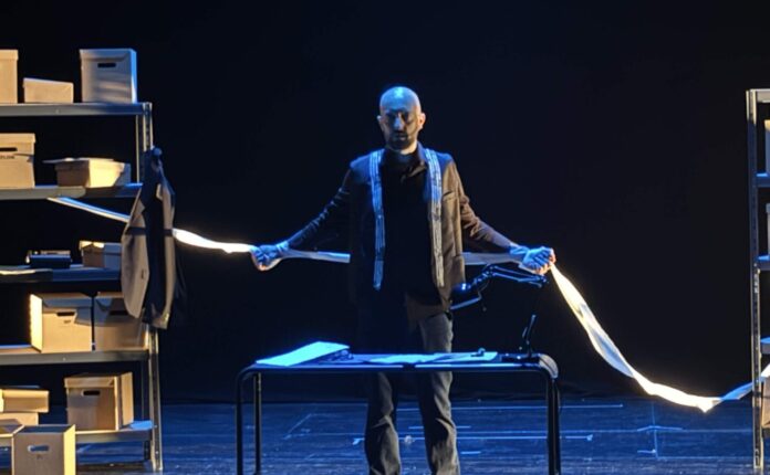 "Left Blank" interpetato da Federico Di Dedda