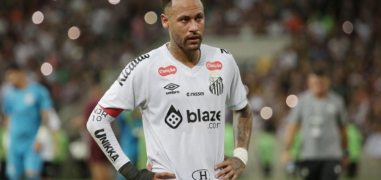 La doppietta di Neymar infiamma Vila Belmiro